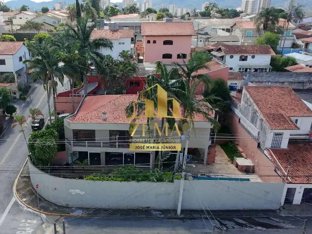 Casa / Sobrado para Locação em Mogi das Cruzes/SP Vila Oliveira 4 Quartos