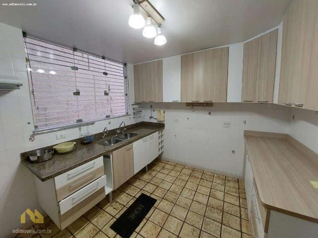 Casa / Sobrado para Locação em Mogi das Cruzes/SP Vila Oliveira 4 Quartos