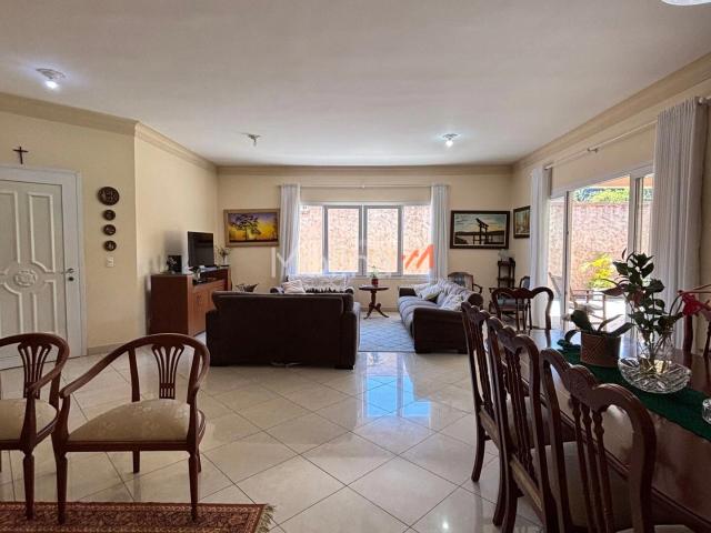 Casa / Sobrado para Locação em Mogi das Cruzes/SP Vila Oliveira 5 Quartos