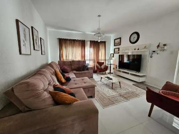 Casa / Sobrado para Locação em Mogi das Cruzes/SP Vila Oliveira 3 Quartos