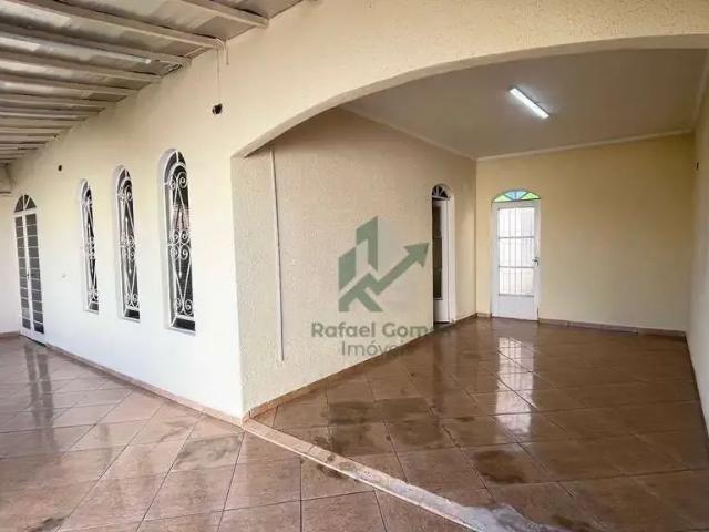 Casa / Sobrado para Locação em Mogi Guaçu/SP Arruamento Primavera 3 Quartos
