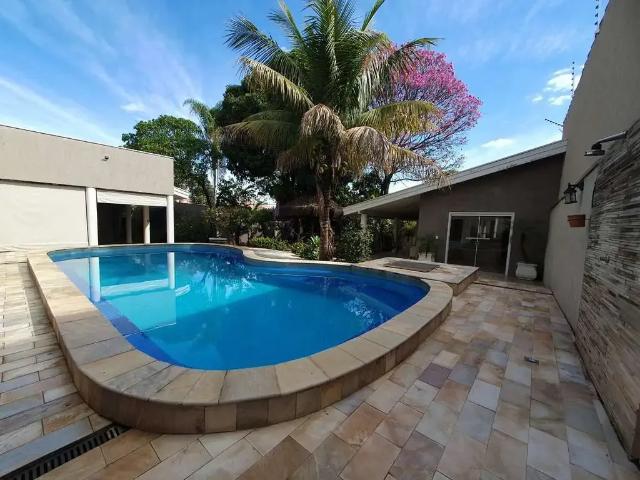 Casa / Sobrado para Locação em Mogi Guaçu/SP Jardim Almira 4 Quartos