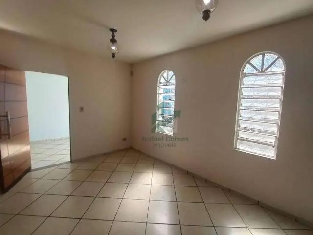 Casa / Sobrado para Locação em Mogi Guaçu/SP Jardim Itamaraty 4 Quartos