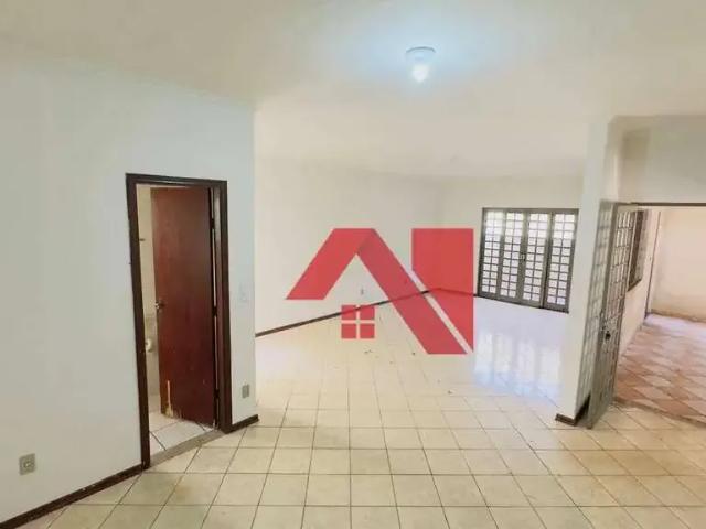 Casa / Sobrado para Locação em Mogi Mirim/SP Jardim 31 de Março 3 Quartos