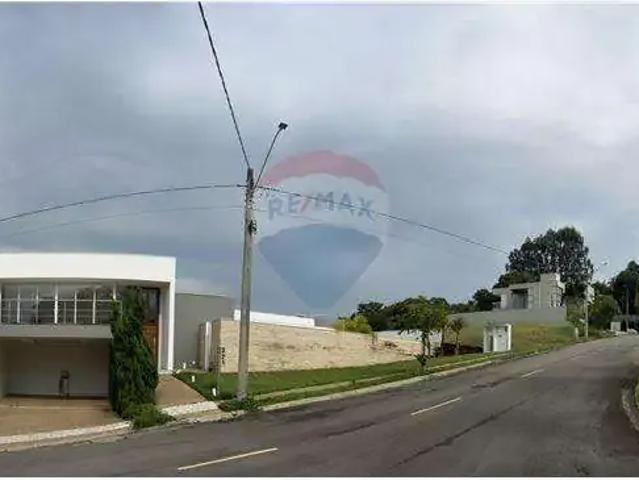 Casa / Sobrado para Locação em Mogi Mirim/SP Parque da Empresa 4 Quartos