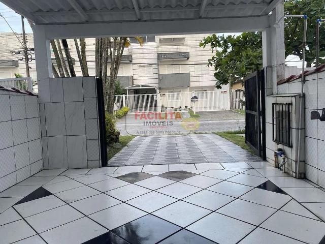 Casa / Sobrado para Locação em Matinhos/PR Caiobá 2 Quartos