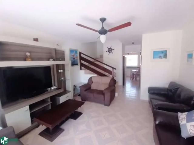 Casa / Sobrado para Locação em Matinhos/PR Caiobá 4 Quartos