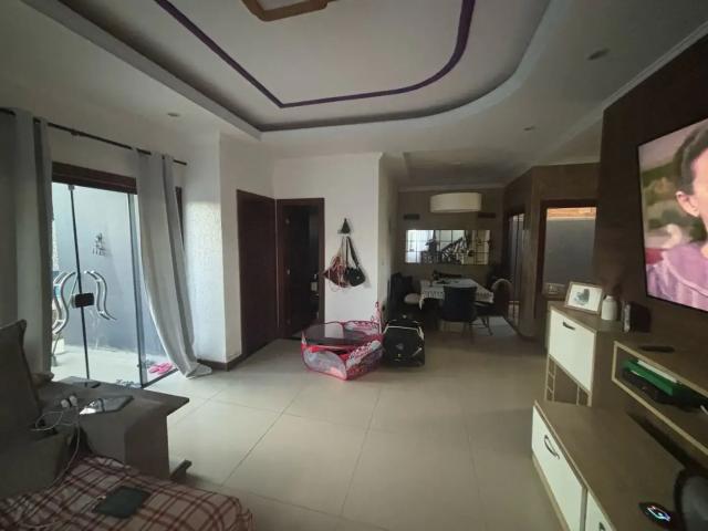Casa / Sobrado para Locação em Macaé/RJ Ajuda 4 Quartos