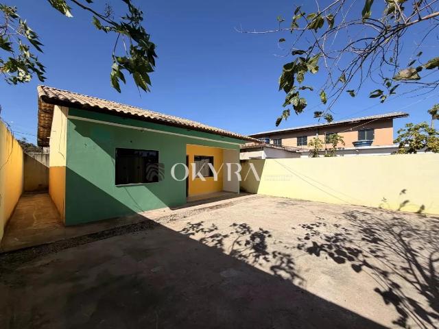 Casa / Sobrado para Locação em Macaé/RJ Ajuda 2 Quartos