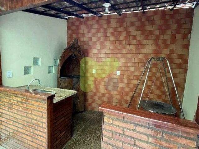 Casa / Sobrado para Locação em Macaé/RJ Aroeira 3 Quartos