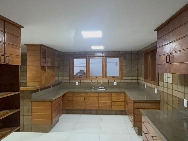 Casa / Sobrado para Locação em Macaé/RJ Cancela Preta 4 Quartos