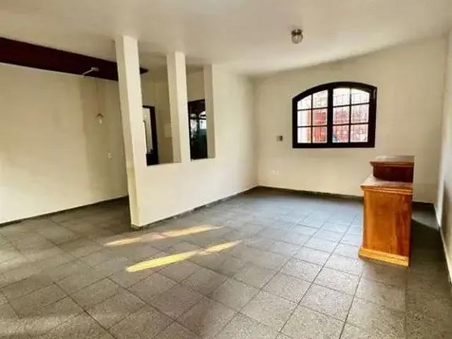 Casa / Sobrado para Locação em Macaé/RJ Cavaleiros 2 Quartos