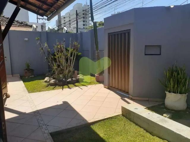 Casa / Sobrado para Locação em Macaé/RJ Centro 3 Quartos