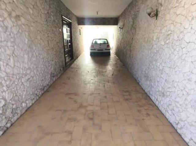 Casa / Sobrado para Locação em Macaé/RJ Centro 4 Quartos