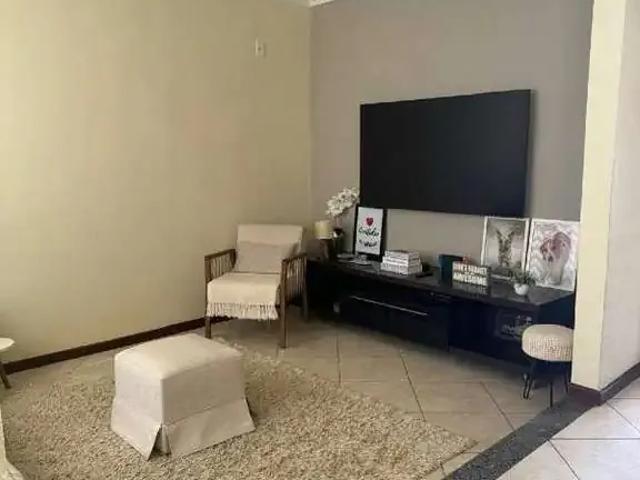 Casa / Sobrado para Locação em Macaé/RJ Glória 3 Quartos