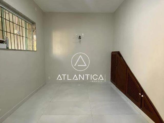 Casa / Sobrado para Locação em Macaé/RJ Imbetiba 4 Quartos