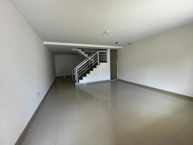 Casa / Sobrado para Locação em Macaé/RJ Jardim Guanabara 3 Quartos
