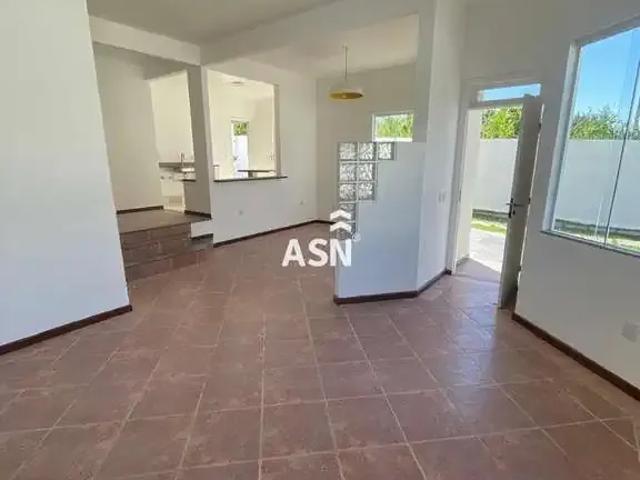 Casa / Sobrado para Locação em Macaé/RJ Mirante da Lagoa 4 Quartos