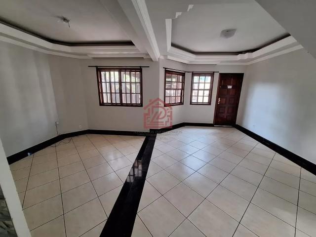 Casa / Sobrado para Locação em Macaé/RJ São Marcos 5 Quartos