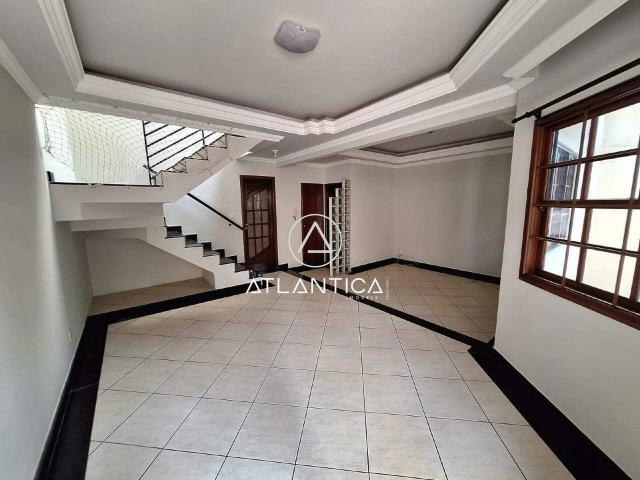 Casa / Sobrado para Locação em Macaé/RJ São Marcos 5 Quartos