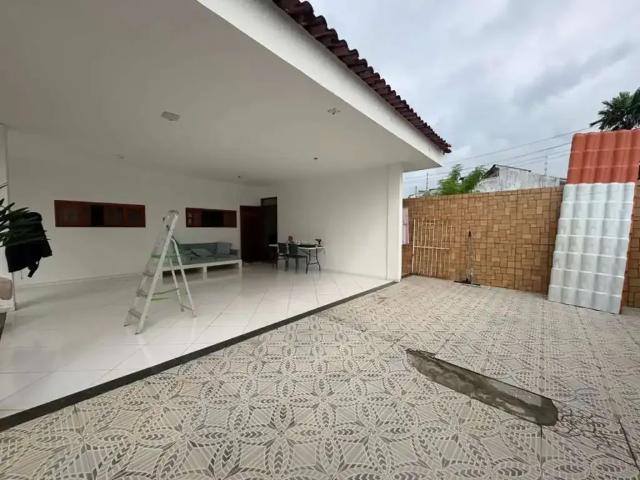 Casa / Sobrado para Locação em Maceió/AL Barro Duro 4 Quartos