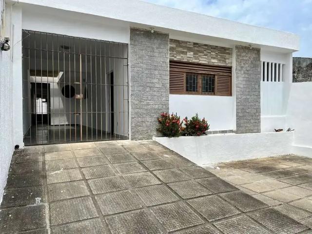Casa / Sobrado para Locação em Maceió/AL Farol 3 Quartos