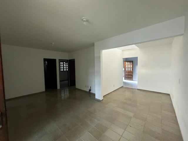 Casa / Sobrado para Locação em Maceió/AL Ponta Verde 3 Quartos