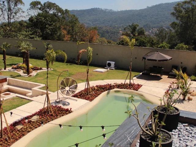 Casa / Sobrado para Locação em Mairiporã/SP Campos de Mairiporã 5 Quartos