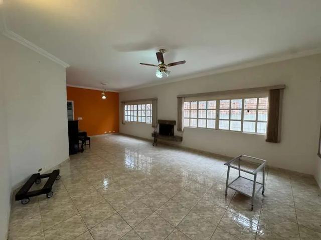 Casa / Sobrado para Locação em Mairiporã/SP Cidade Jardim 3 Quartos