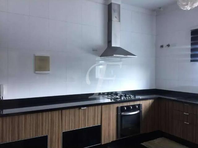 Casa / Sobrado para Locação em Mairiporã/SP Alpes da Cantareira 4 Quartos