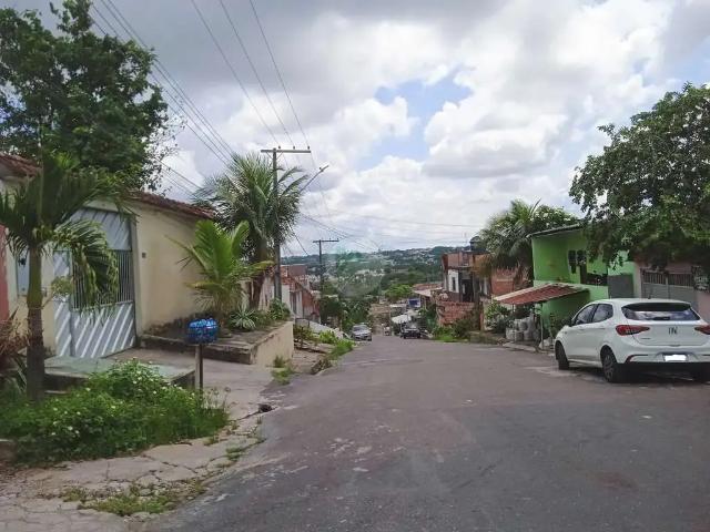 Casa / Sobrado para Locação em Manaus/AM Flores 2 Quartos