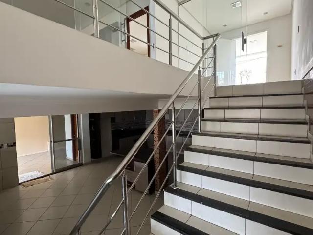 Casa / Sobrado para Locação em Manaus/AM Flores 4 Quartos