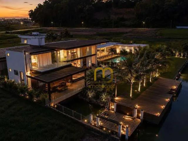 Casa / Sobrado para Locação em Mangaratiba/RJ Centro 5 Quartos