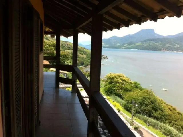 Casa / Sobrado para Locação em Mangaratiba/RJ Praia da Ribeira 3 Quartos