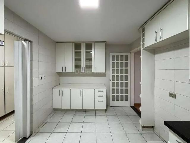 Casa / Sobrado para Locação em Maringá/PR Jardim Guaporé 3 Quartos