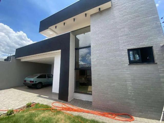Casa / Sobrado para Locação em Maringá/PR Parque Avenida 3 Quartos