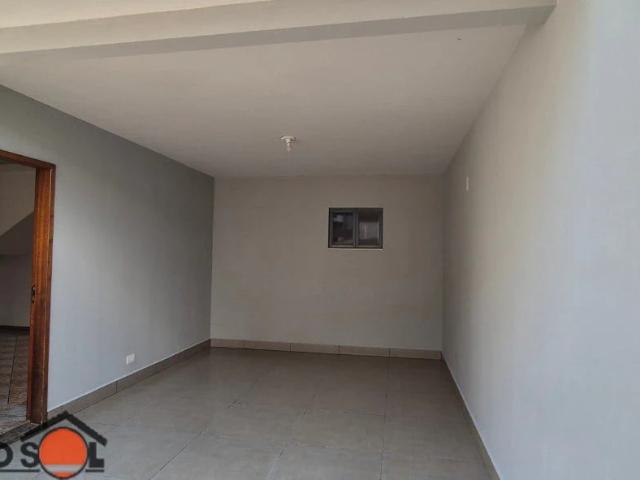 Casa / Sobrado para Locação em Maringá/PR Zona 07 3 Quartos