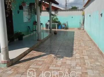 Casa / Sobrado para Locação em Maricá/RJ Itapeba 2 Quartos