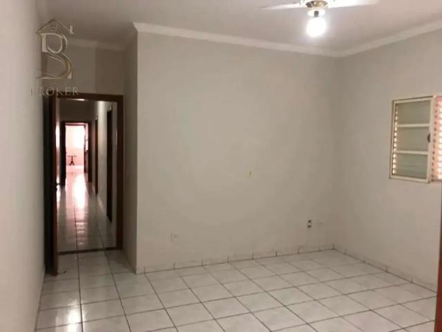 Casa / Sobrado para Locação em Marília/SP Bassan 3 Quartos