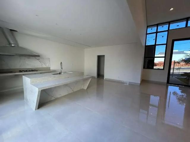 Casa / Sobrado para Locação em Marília/SP Esmeralda Residence II 3 Quartos