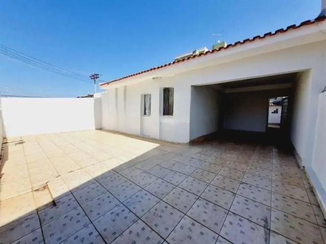 Casa / Sobrado para Locação em Marília/SP Jardim Parati 3 Quartos