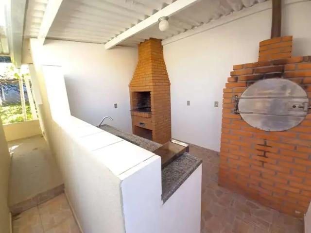 Casa / Sobrado para Locação em Marília/SP Palmital 3 Quartos