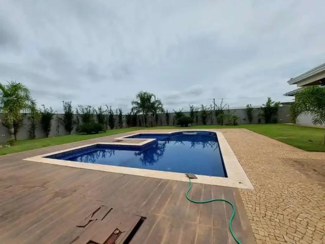 Casa / Sobrado para Locação em Marília/SP Residencial Portal da Serra 4 Quartos