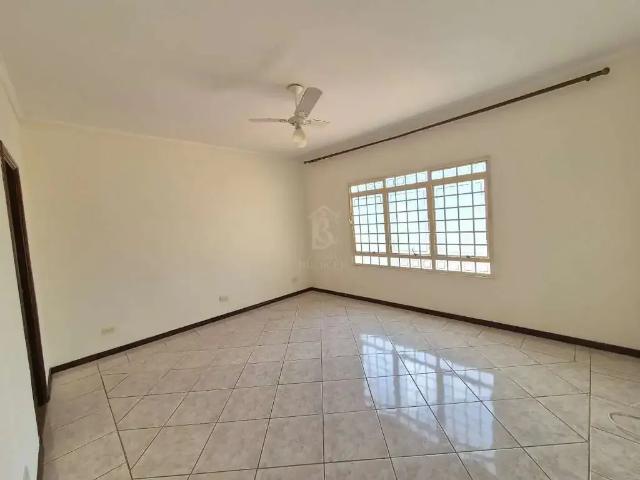 Casa / Sobrado para Locação em Marília/SP Residencial Vale Verde 3 Quartos