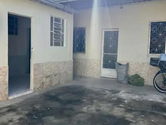 Casa / Sobrado para Locação em Mesquita/RJ Centro 2 Quartos