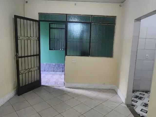 Casa / Sobrado para Locação em Mesquita/RJ Juscelino 1 Quartos