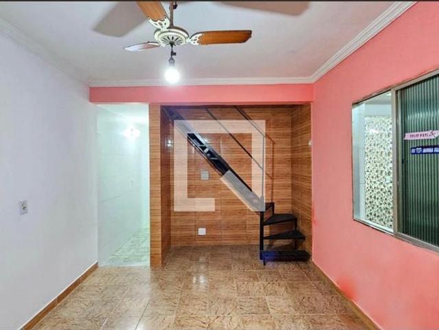 Casa / Sobrado para Locação em Nova Iguaçu/RJ Vila Zulmira 2 Quartos