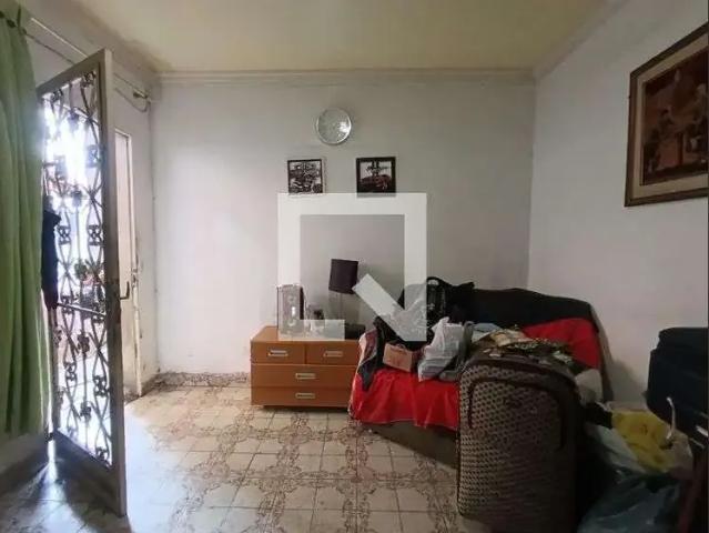 Casa / Sobrado para Locação em Nova Iguaçu/RJ Caonze 3 Quartos