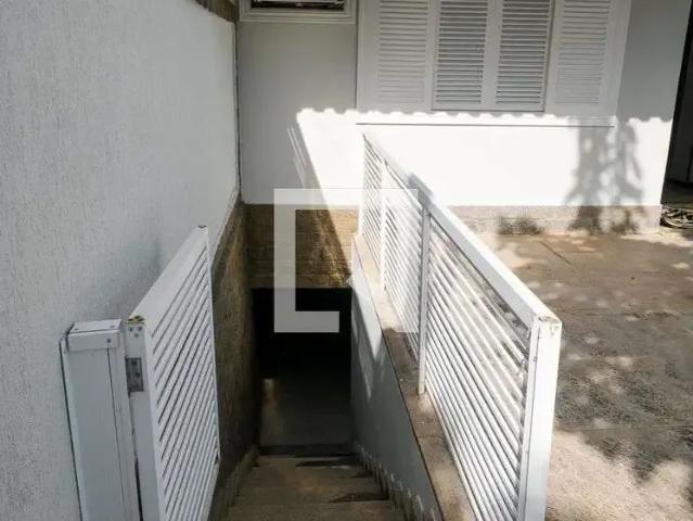 Casa / Sobrado para Locação em Nova Iguaçu/RJ Centro 4 Quartos