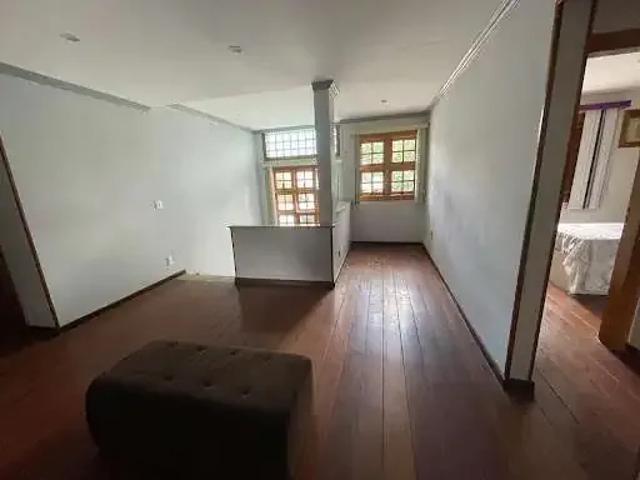 Casa / Sobrado para Locação em Nova Iguaçu/RJ Centro 5 Quartos